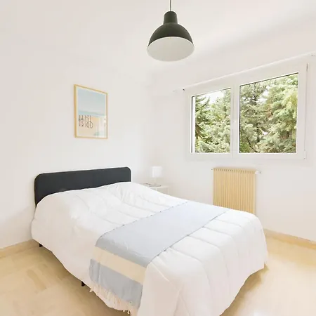 Renovated 2-br Walking To 瓦洛里
